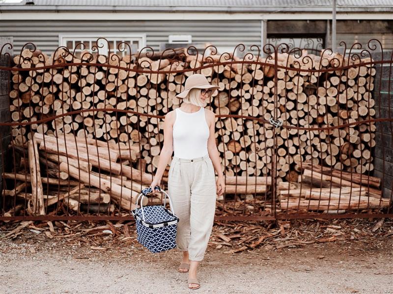 Girl on AmazingCo Mystery Picnic