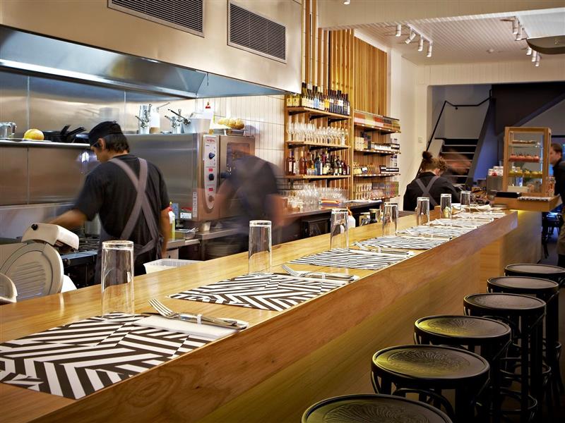 Masons of Bendigo open kitchen