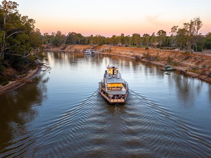 paddlesteamers, echuca, the murray, victoria